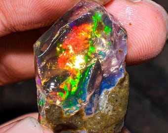 Welo Fire Opal Rough Gemstone: Ethiopian Crystal Specimen, 18.50 Cts