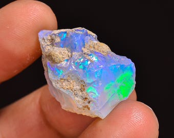 Welo Fire Ethiopian Opal Rough Gemstone: Jewelry Making (23X17X13 MM, 17.00 Cts.)