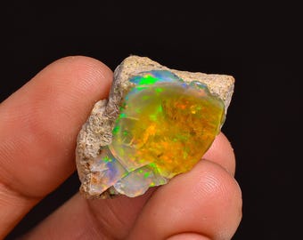 Welo Fire Ethiopian Opal Rough Gemstone: Natural Jewelry Making Stone (26X16X8 MM, 17.00 Cts.)