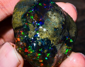 Welo Fire Opal Rough: Ethiopian Crystal Gemstone, 107.00 Cts