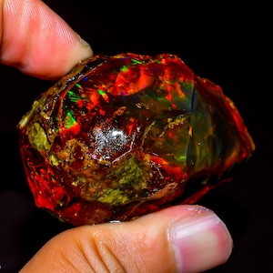 Natural Ethiopian Opal rough,60X36X33 MM Cts.304.00 Cts.KR45-14