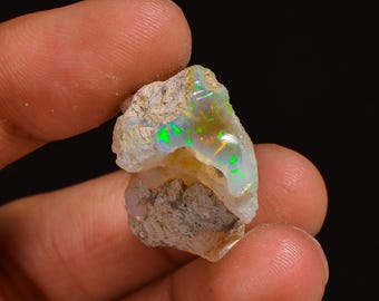 Ethiopian Opal Rough Gemstone: Natural Fire Opal for Jewelry Making (29x19x13mm, 27.50 Cts.)