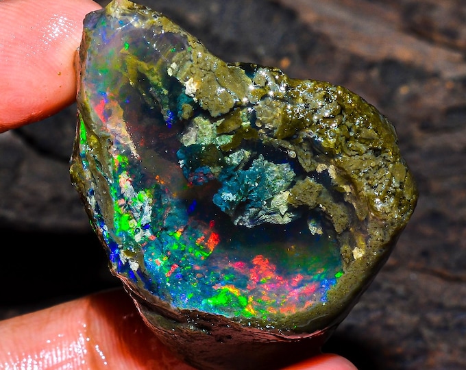 Opal Rough Gemstone,Natural Crystal Opal Rough,Welo Fire Crystal Opal, Flashy Fire Specimens Ethiopian Opal Raw, Oil Opal Rough, 131.00 Cts.