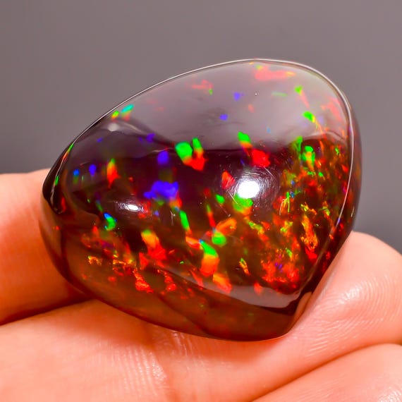 Black Ethiopian Opal Heart Shape Cabochon Gemstone For Making Jewelry 25X30X16 MM 57.00 Cts. KR44-9