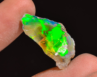 Ethiopian Opal Rough Gemstone: Natural Welo Fire Opal for Jewelry Making (24X12X6MM, 09.00 Cts.)