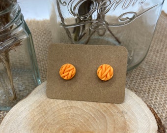 Orange knitted pattern  stud earrings - round - knitting - surgical steel - hypoallergenic - polymer clay - texture