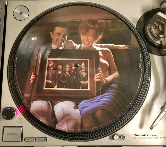 scorpions ラブ・ドライブ　LPレコード Mi00OTUxLmpwZWc.jpeg