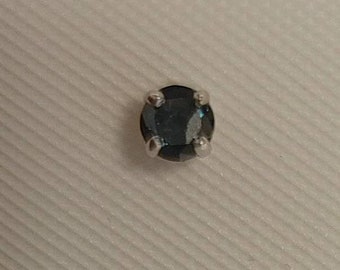 14 kt white gold .20ct blue diamonds