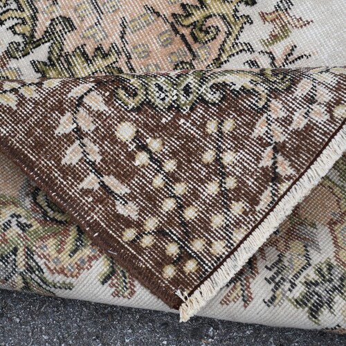 Turkish Rug, Vintage Rug, Area Carpet, Home Decor shops Carpet, 49x82 inches Beige Rug, Wool Rug, Bedroom Rug, Anatolian Indoor Carpet, 2110