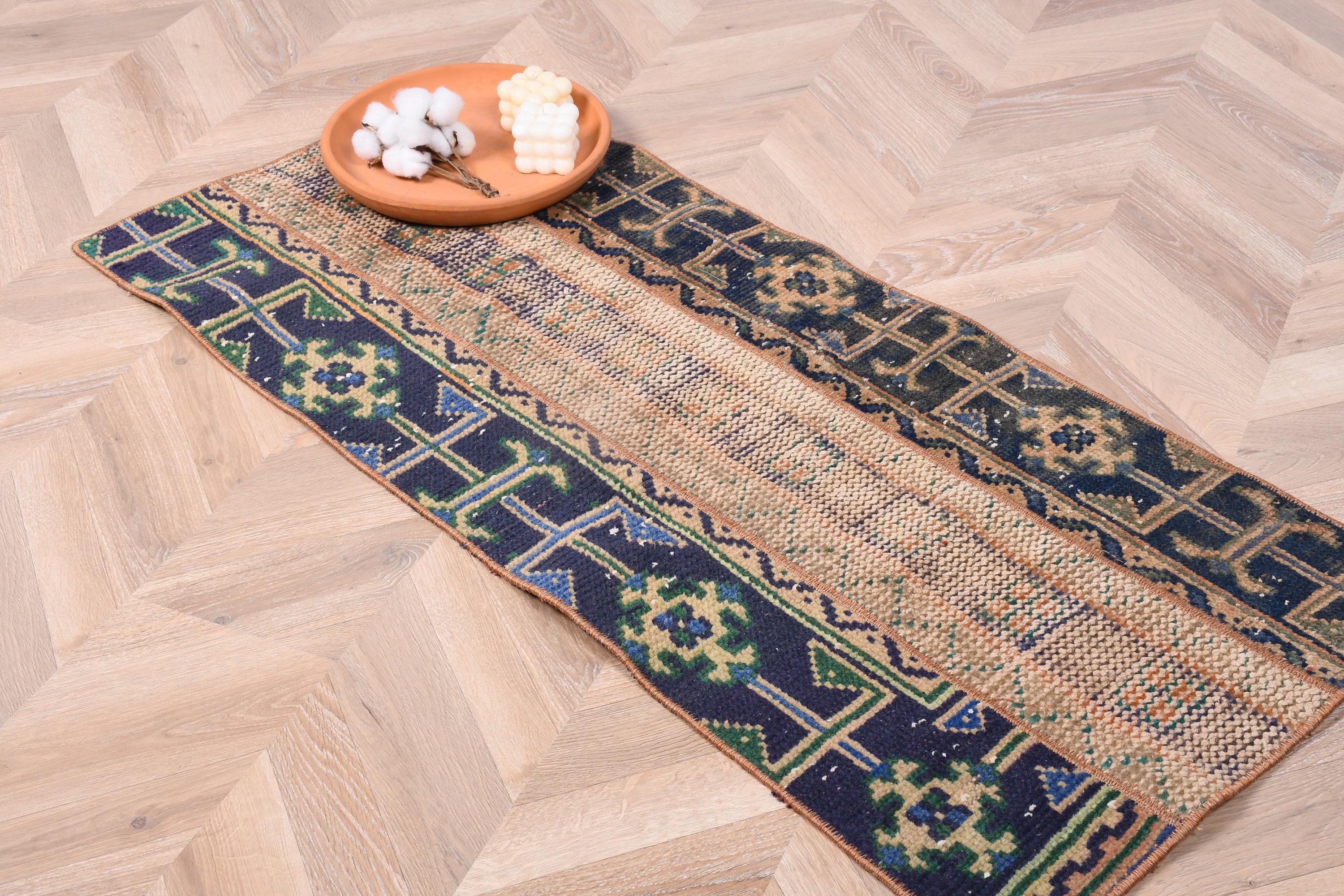 ヴィンテージ トルコ ラグ、手織りアナトリア カーペット、53 x