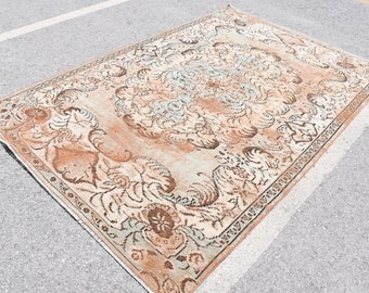 112×202 “Music Box” ViNTAGE TURKiSH RUG 112×202 “Music Box” ViNTAGE TURKiSH RUG 112×202 “Music Box