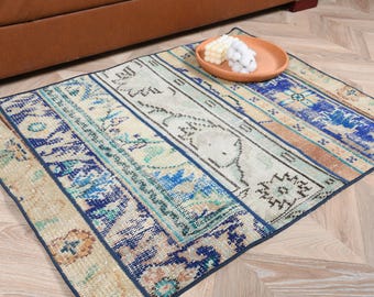 Alfombra turca, alfombra vintage de 2,6 x 3,3 pies, alfombra de lana con estampado de camuflaje azul y marrón.