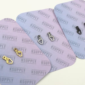 Kpop Heart Stud Earrings Silver Gold Black, Jewellery, Gift ideas, BTS, Blackpink, Stray Kids, Gifts for Kpop Lovers, Kpop merch, Kpop Gifts