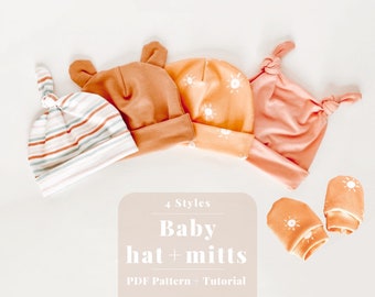 Puede incluir: Cuatro estilos de gorros y manoplas para bebé en una variedad de colores y patrones, incluyendo rayas, sólidos y diseños de sol. El texto "4 Styles Baby hat + mitts PDF Pattern + Tutorial" se muestra sobre un fondo beige.