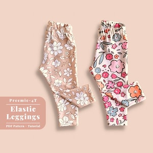Op de afbeelding: Twee paar elastische leggings met bloempatronen. Eén paar heeft een beige achtergrond met witte bloemen en bladeren. Het andere paar heeft een lichtroze achtergrond met roze, blauwe en oranje bloemen. De tekst "Preemie-4T Elastic Leggings PDF Pattern - Tutorial" is zichtbaar.