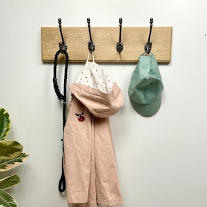 Rustic Solid Oak Coat Rack with 4 Acorn Hooks – Wall-Mounted Storage Rail for Hallway, Bathroom, or Mudroom – Stylish Wood Organizer