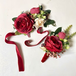 Kastanjebruine corsage- en boutonnièreset Prom Corsage