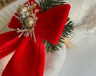 Elegant Velvet Bow Christmas Napkin Rings for Christmas Dining Decor