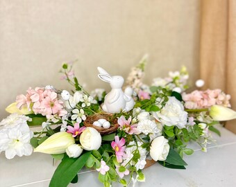 Easter arrangement Spring flower arrangement Easter flower arrangement Bunny centerpiece