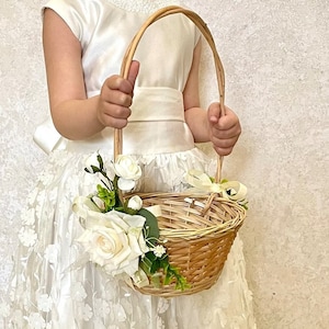 Small Flower Basket Flower girl basket Rustic flower basket   Willow basket