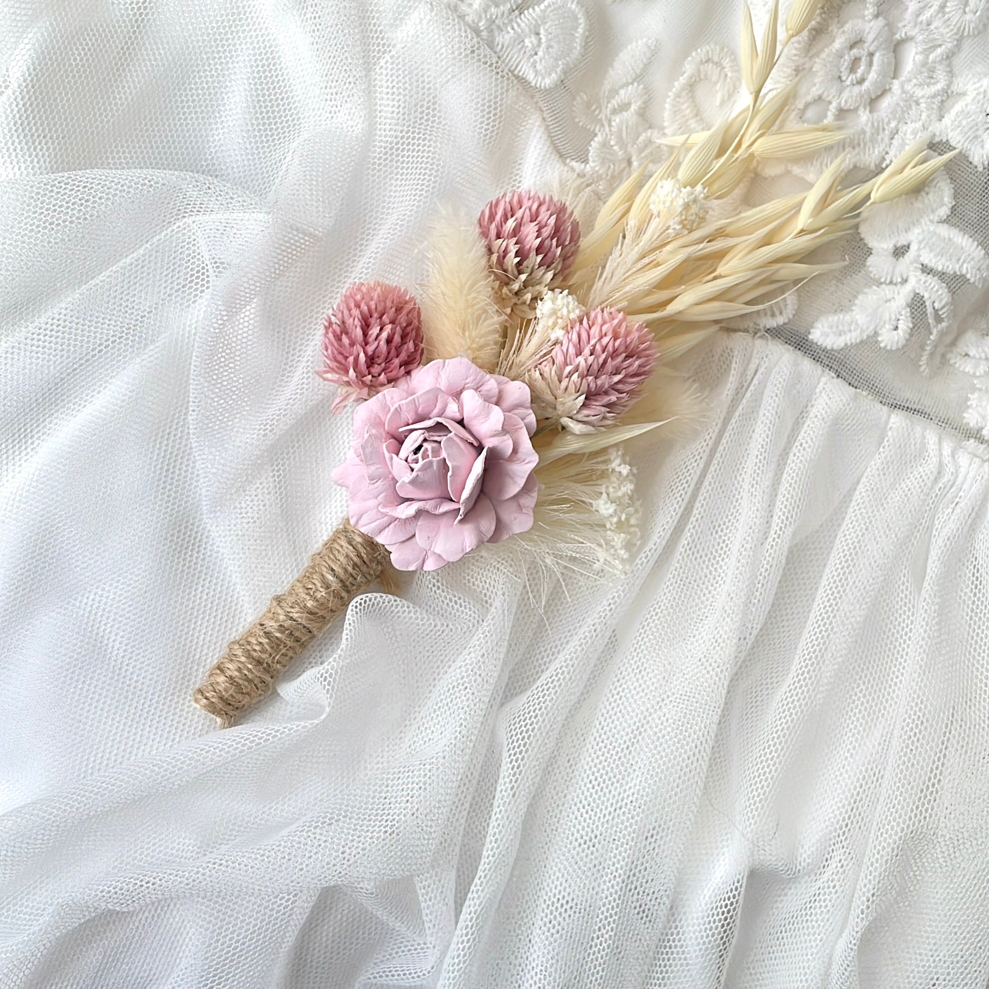 Dried Babies Breath Flowers Boutonniere / Men's Rustic Buttonhole / Groom  and Groomsmen Wedding Accessories / White Prom Baby's Breath 