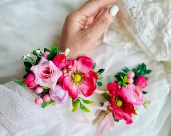 Hot pink Corsage and boutonniere set  Prom Corsage Magenta flowers wristlet corsage