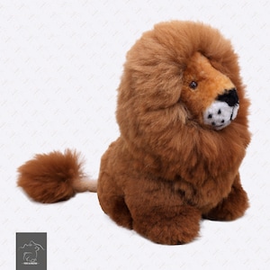 Alpaca lion, stuffed lion, handmade lion toy, collectible lion, collectible realistic lion,lion with beige and brown mane, peruvian products