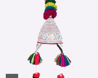 Cappello Chullo con perline lavorato a mano: berretto di lana andina del commercio equo e solidale