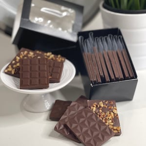 Mini Bourbon Chocolate Bars: Gourmet Boozy Gift Box, Pecan Option