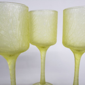 Votive candle holder PartyLite yellow stemware