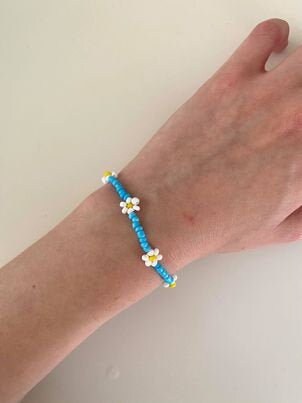 Seed Bead Bracelet / Daisy Bead Bracelet / Flower Bead Bracelet / Daisy  Bracelet / Daisy Bracelet Beads / Aesthetic Beaded Flower Bracelet 