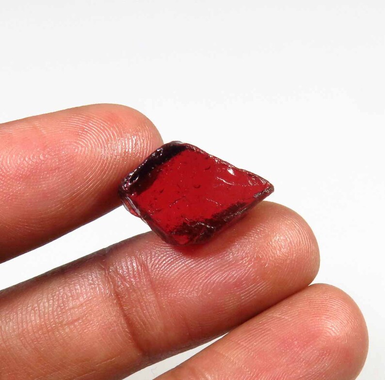 Garnet Rough Loose Gemstone For Jewelry WONDERFUL~~ Red Garnet Rough Gemstone AH-106 Natural Mozambique Garnet Rough 18x12 mm