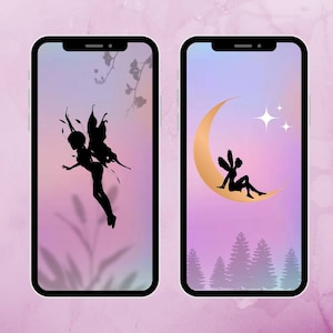 Può includere: Due mockup di schermo del telefono con un design a silhouette di fata. Il primo mockup presenta una fata che vola su uno sfondo sfumato rosa e viola. Il secondo mockup presenta una fata seduta su una luna crescente su uno sfondo sfumato blu e viola.