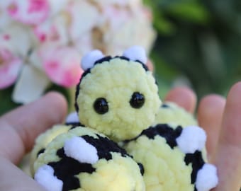 Mini Biene, Antie-Stress Tier, Amigurumi, Handgemacht, Fidget toy, Mini Geschenk, Geschenk Biene