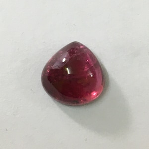 Beautiful ruby lite tourmaline cabochon gemstone heart shape 4.05 carat 10x10x5 mm