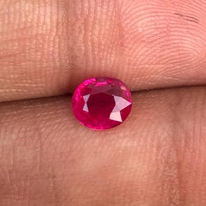 Top quality natural No Heat Burma Ruby gemstone amazing pigeon blood color oval 1.20 carat 6.3x5.5x3.7 mm