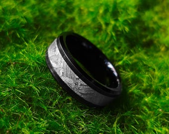 Unique Iron Meteorite Ring - Authentic Space History, Widmanstätten Pattern, Cosmic Wedding Band