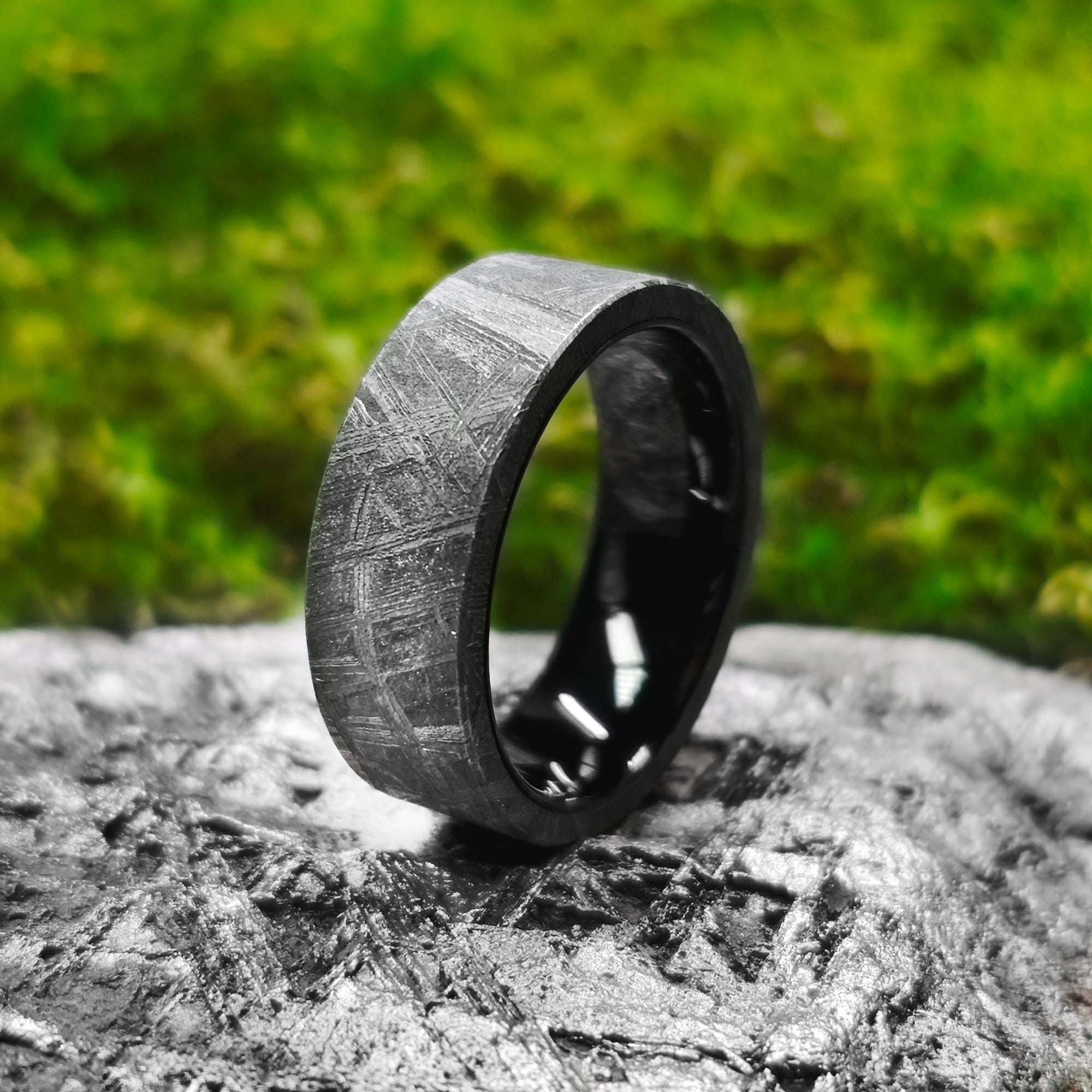 Muonionalusta Ring | Meteorite Ring | Meteorie & Tungsten Ring | Authentic Space History | Widmanstätten Pattern | Cosmic Wedding Band