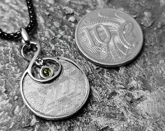 Muonionalusta Meteorite & Moldavite Healing Amulet – Widmanstätten Pattern Cosmic Disc Necklace in Sterling Silver