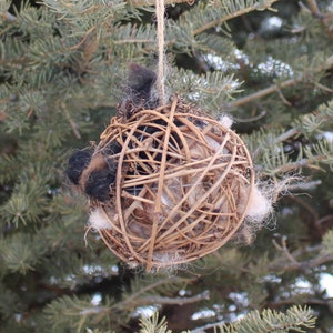 4-inch Vine Alpaca Bird Nester and 1 oz. Refill Kit; 100% Raw Alpaca Fiber