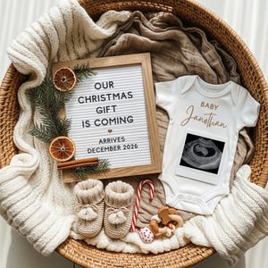 Christmas Gift Baby Reveal Canva, Christmas Digital Pregnancy Announcement, Christmas Baby Announcement Digital, Editable Instant Download