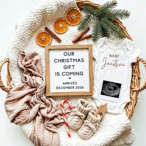 Christmas Gift Baby Reveal Canva, Christmas Digital Pregnancy Announcement, Christmas Baby Announcement Digital, Editable Instant Download