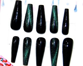 Colour changing Cat Eye Press On Nails Clawsbymags