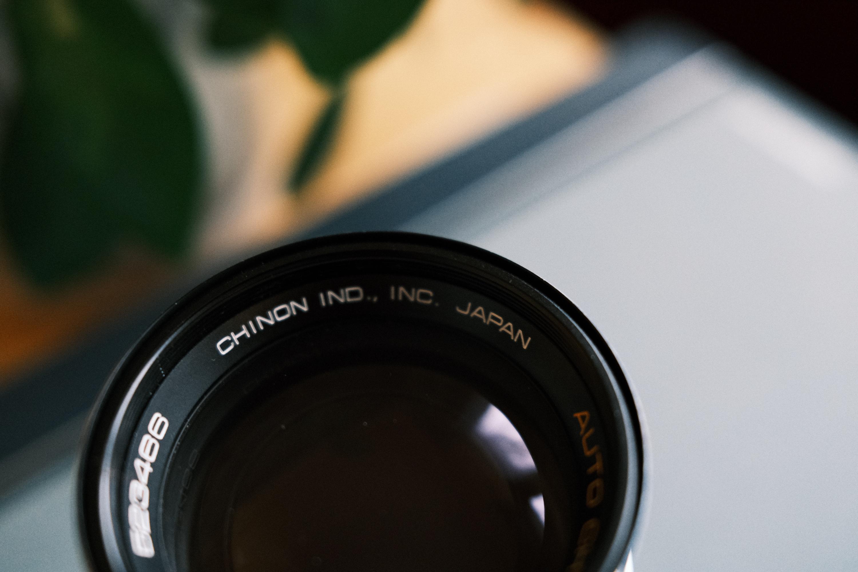 Vintage Chinon 135mm F/2.8 Telephoto Lens – M42 Mount, Manual