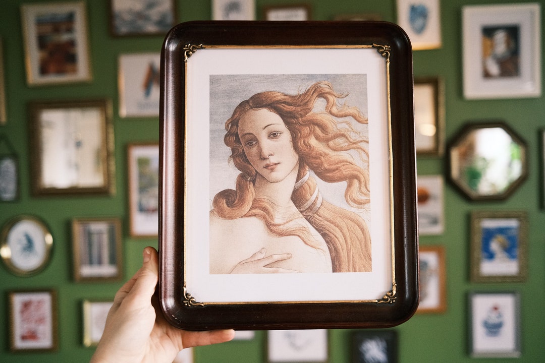 8x10 Rounded Corner Picture Frame / 8x10 Brown Tone With Gold Accents