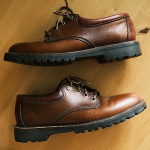 Vintage Brown Leather Oxford Lace-up Shoes | Women's size 8 | G.H. Bass Heritage Collection