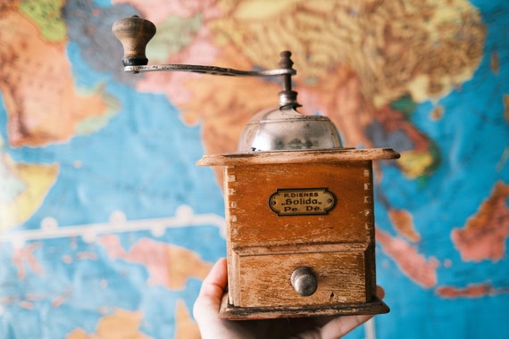 ドイツ アンティーク PeDe 古い旅行用コーヒーミル 小さなサイズ 実働 Aあ9◇希少 ドイツ製 ビンテージPeDe Dienes社製 壁掛けコーヒー