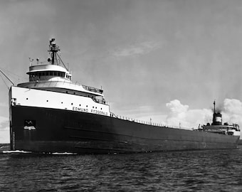 Historical Print: Great Lakes Freighter SS EDMUND FITZGERALD - Beautiful Restored Satin Finish Photo - Available in 6 Sizes!