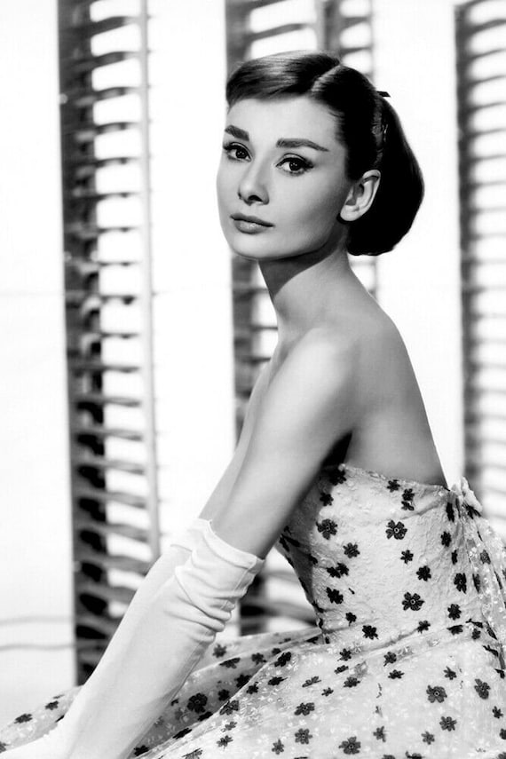 Poster Audrey Hepburn - Poster Mural Rétro Vintage Hollywood 40x30 Cm Sans Cadre - KUSTOM ART