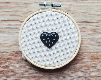 Black & White Polka Dot Heart Needle Minder | Needle Nanny | Magnet